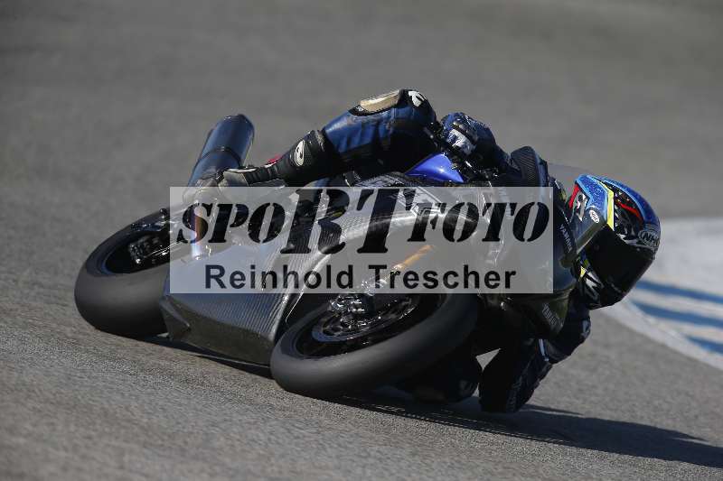 /Archiv-2024/02 29.01.-02.02.2024 Moto Center Thun Jerez/Gruppe schwarz-black/ohne